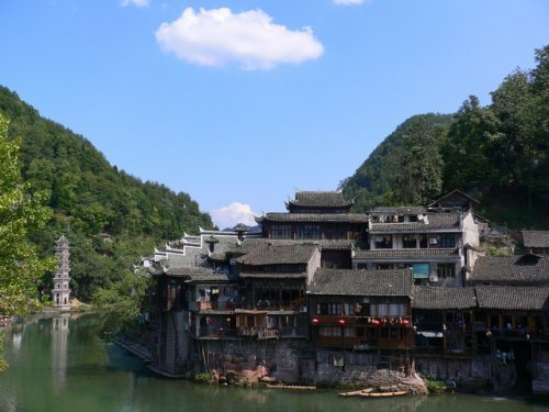 芙蓉镇交通升级助力旅游繁荣新闻发布